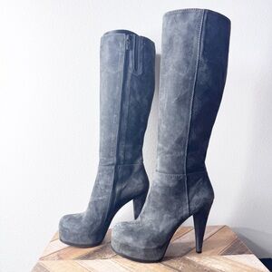 Nursace Gray Suede Knee-High Boots